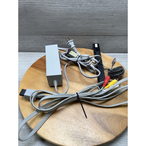 Nintendo Wii Console Wii Bundle (TESTED) Read Description - Picture 6 of 6